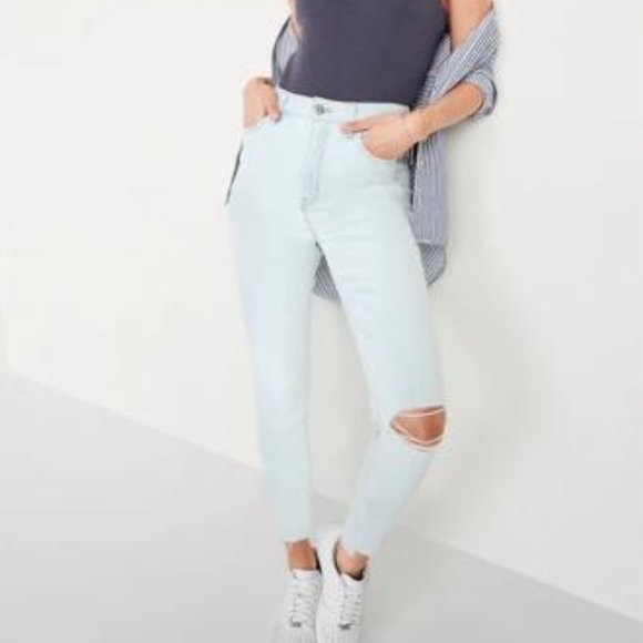 Old Navy Extra High-Waisted Rockstar 360 Stretch Super Skinny Ripped Cut New - Picture 3 of 4
